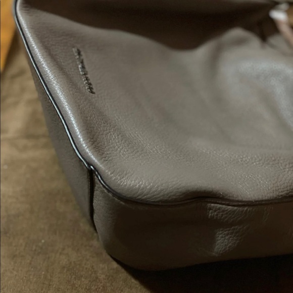 Michael Kors purse - Picture 4 of 5